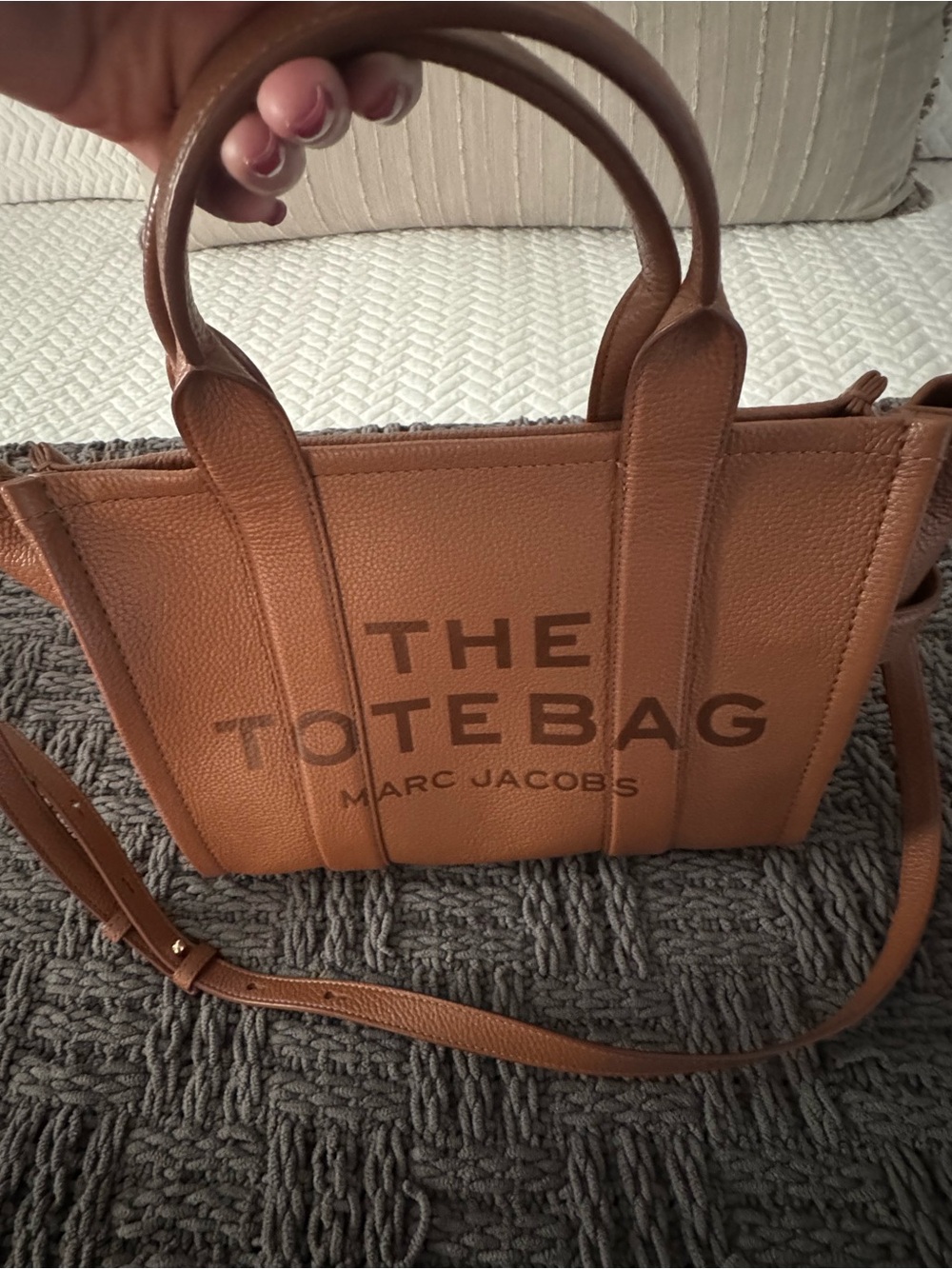 Like new Marc Jacobs The Tote Bag Small in Tan